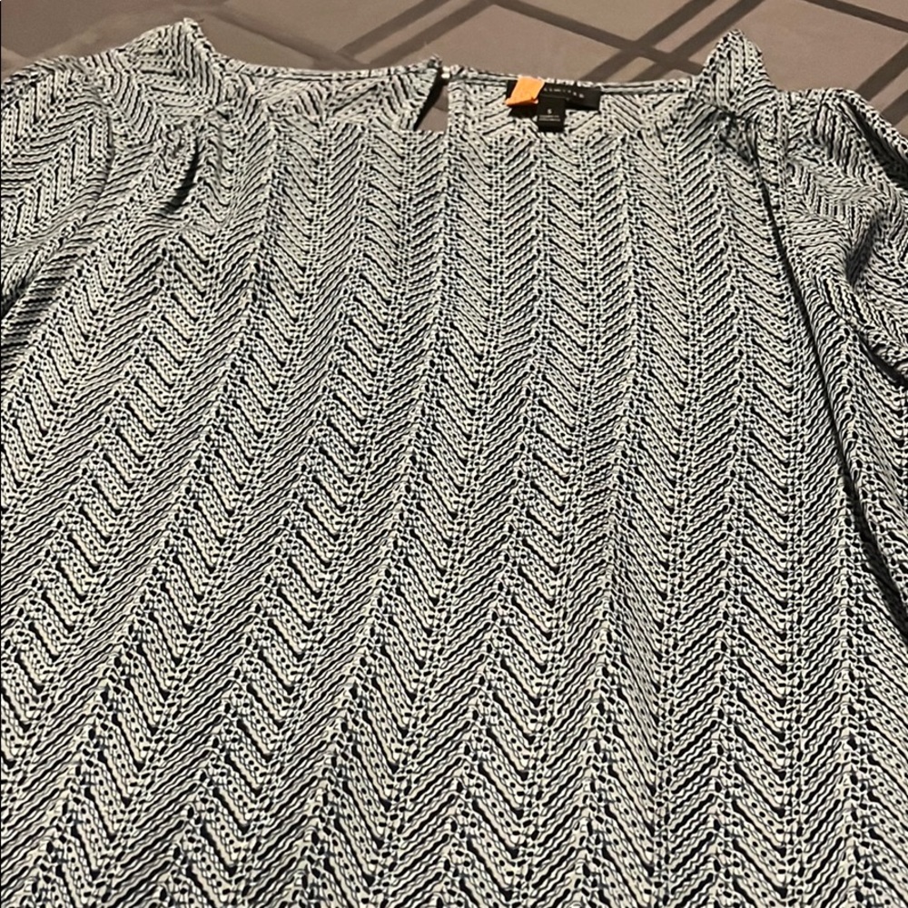 Limited dress top